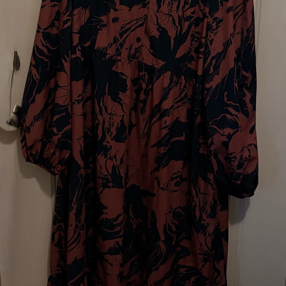 SHEIN Curve 4XL Dress with Dark and Light Hues